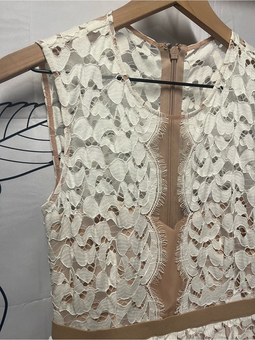 Bcbg Kayla Ivory Lace Tiered Dress With Nude Underlay (Rack) View 4